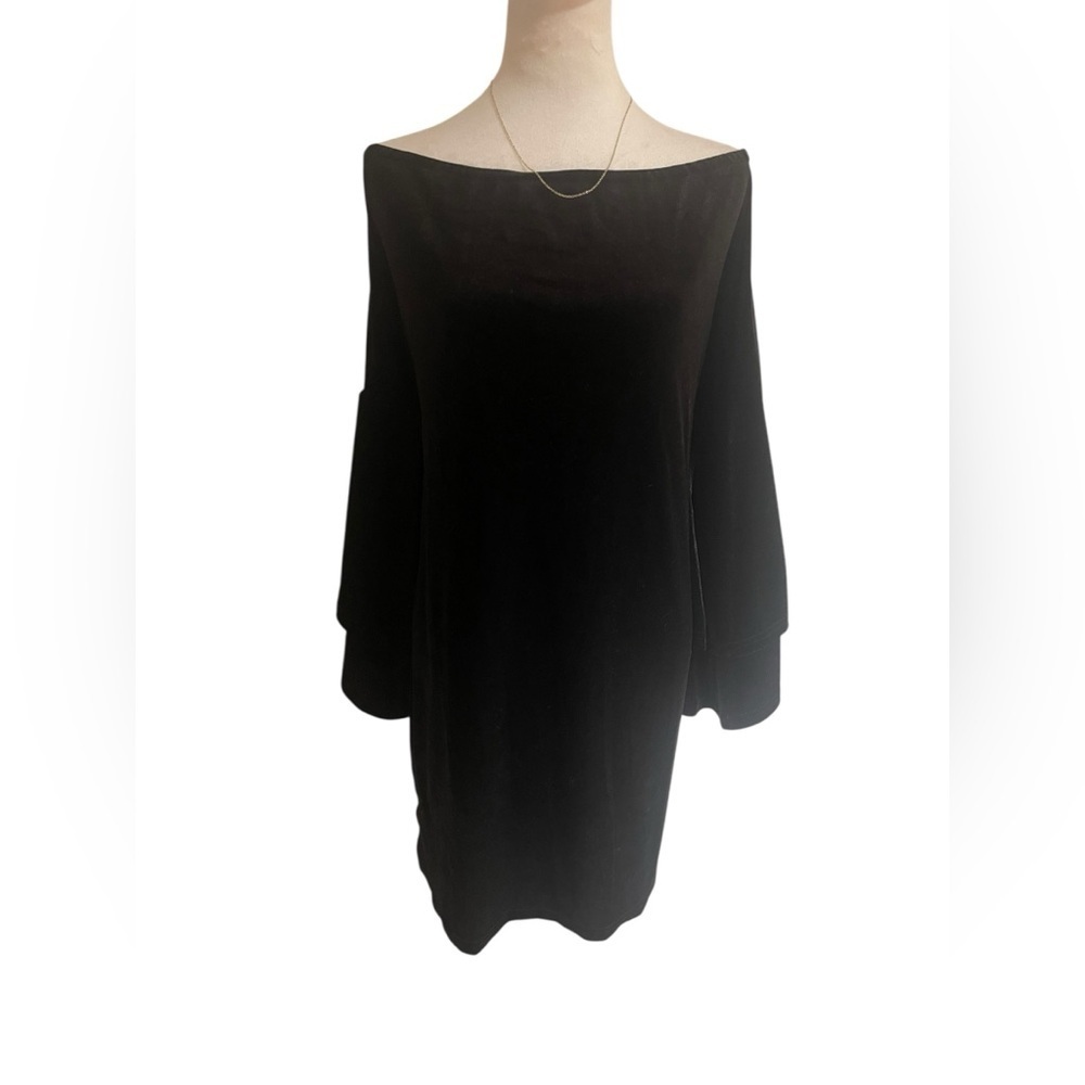 Plus Size 4XL Black Velvet Dress with Bell Sleeves Witchy Gothic Style - Picture 6 of 7